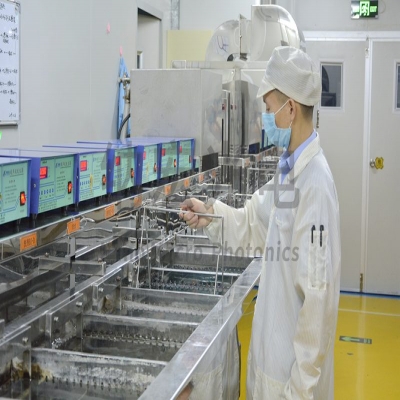 藍(lán)玻璃濾光片超聲波清洗